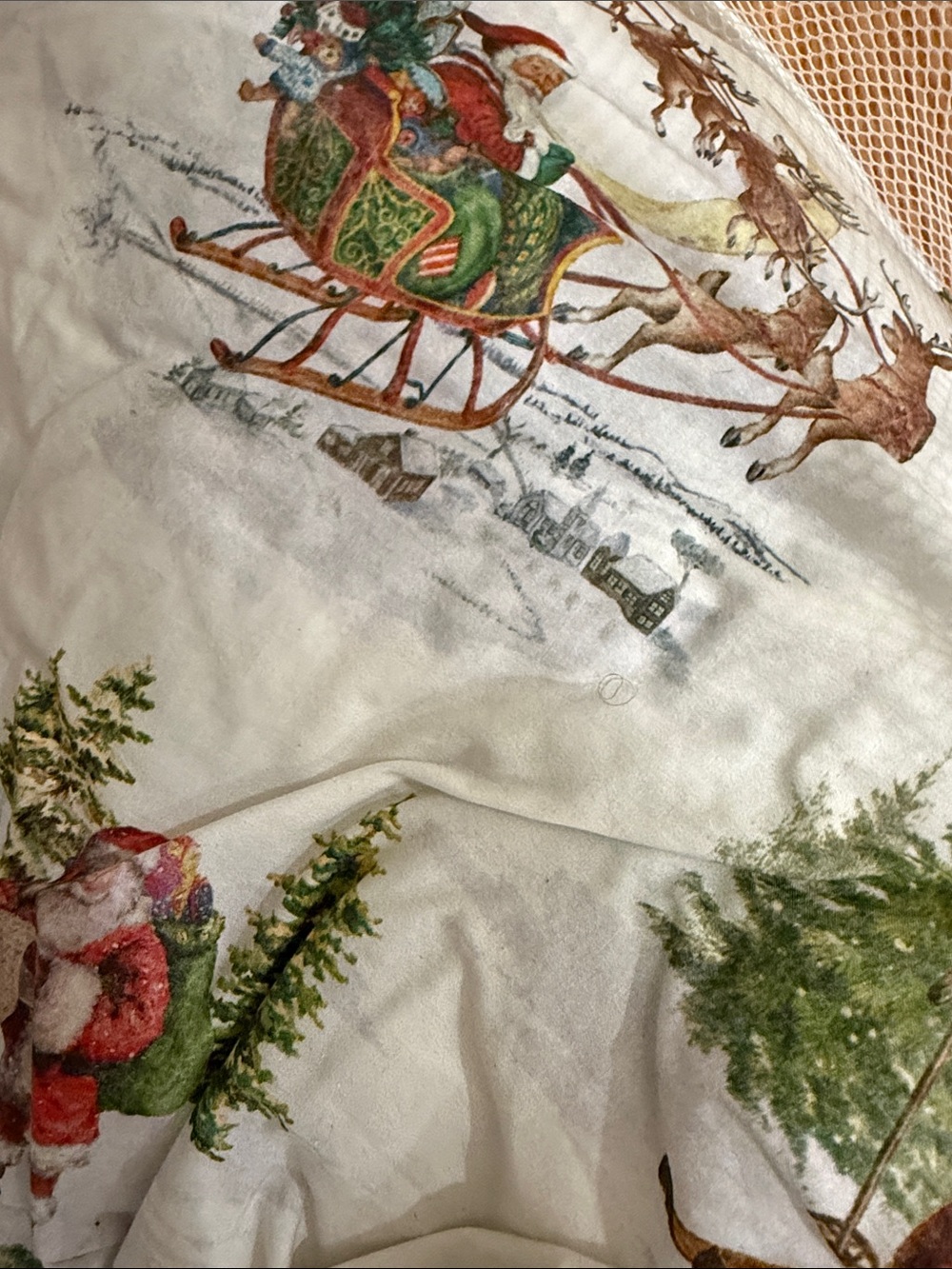 Pottery Barn Cotton Queen
Sheet Set 
Print Holiday
Flat fitted 2 Pillowcases